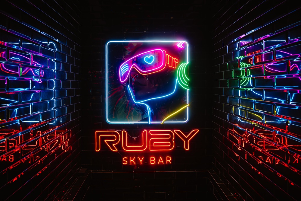 Enjoy special drinks at Ruby Sky Bar – the best rooftop bar in Hanoi Old Quarter
